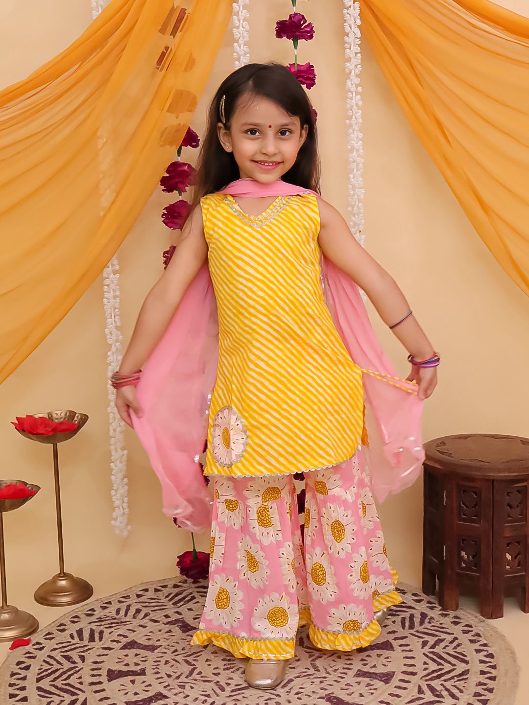 Yellow Pink Daisy Sharara