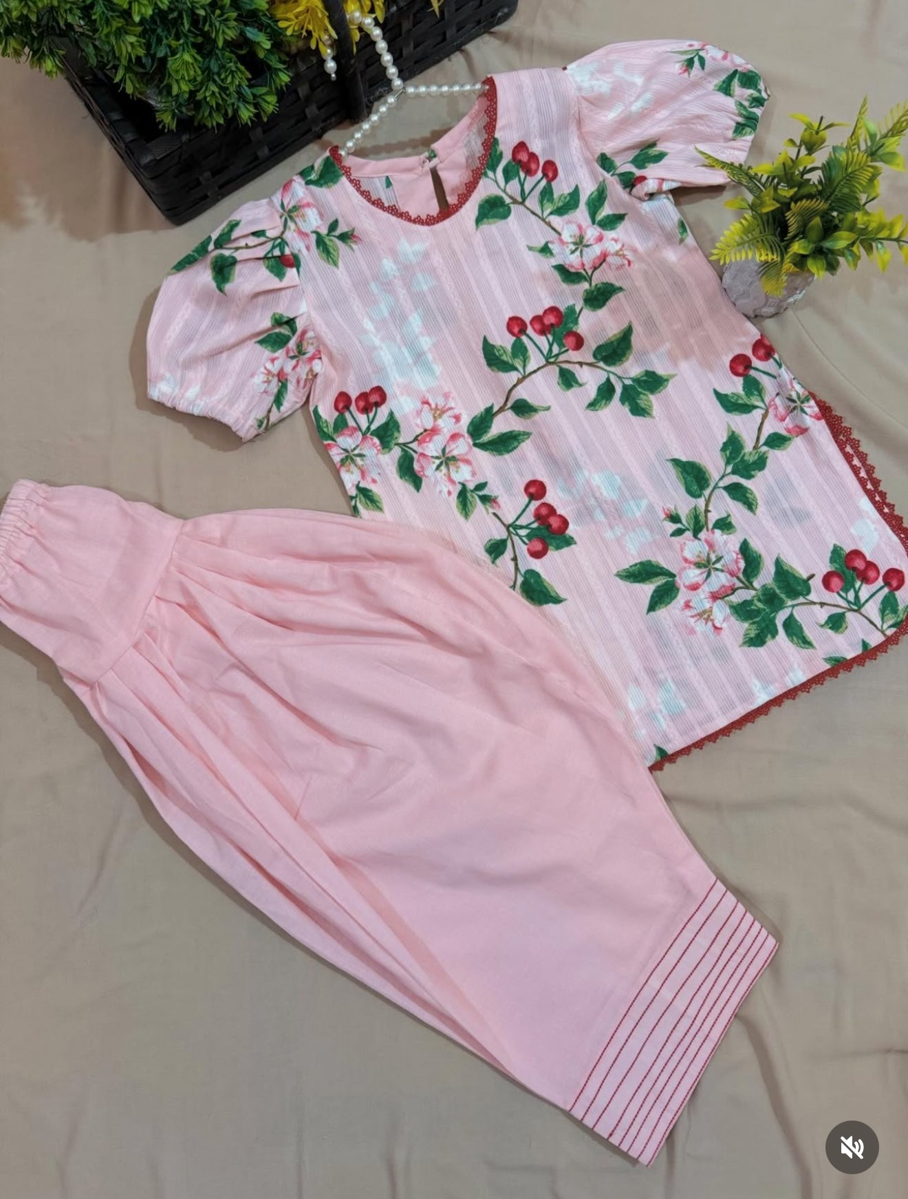 Girls Doriya Farshi Shalwar